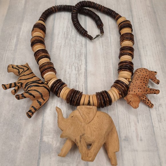 Wooden Safari Necklace with Zebra, Leopard, Elephant - Vintage - Picture 1 of 6